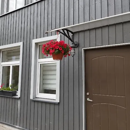 Courtyard Twin Apartment *